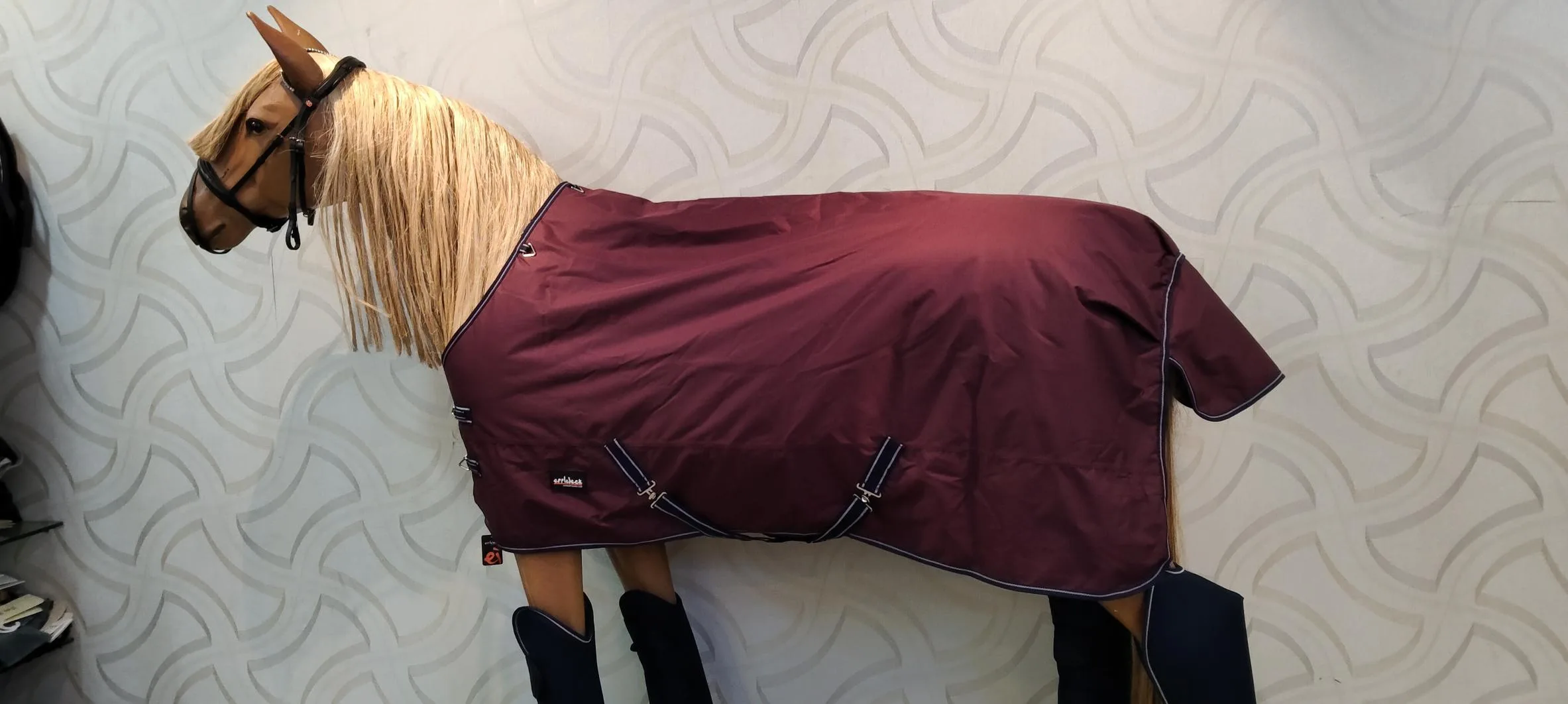 Horse blanket brown — Equestrian goods sourced from India by Straight to Source