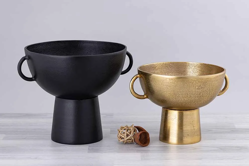 5 keyword output modern ceramic gold vase dark — Gift Items sourced from India by Straight to Source