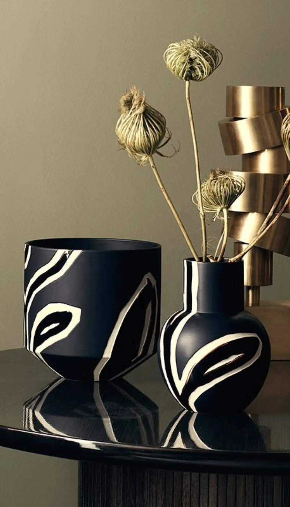 Vase vase black — Glass sourced from India by Straight to Source